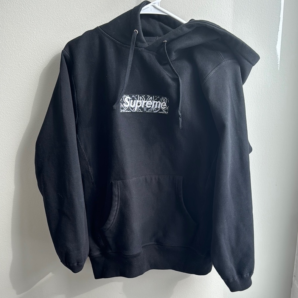 Supreme Black Sweatshirt with Hood and Graphic Design